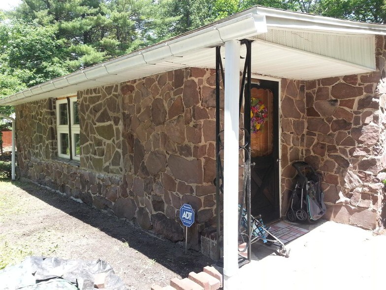 Building Photo - 37 Nesco Manor Rd