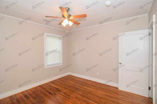 Building Photo - $1,200 - 2 bed/1 bath home for lease!, TOT...