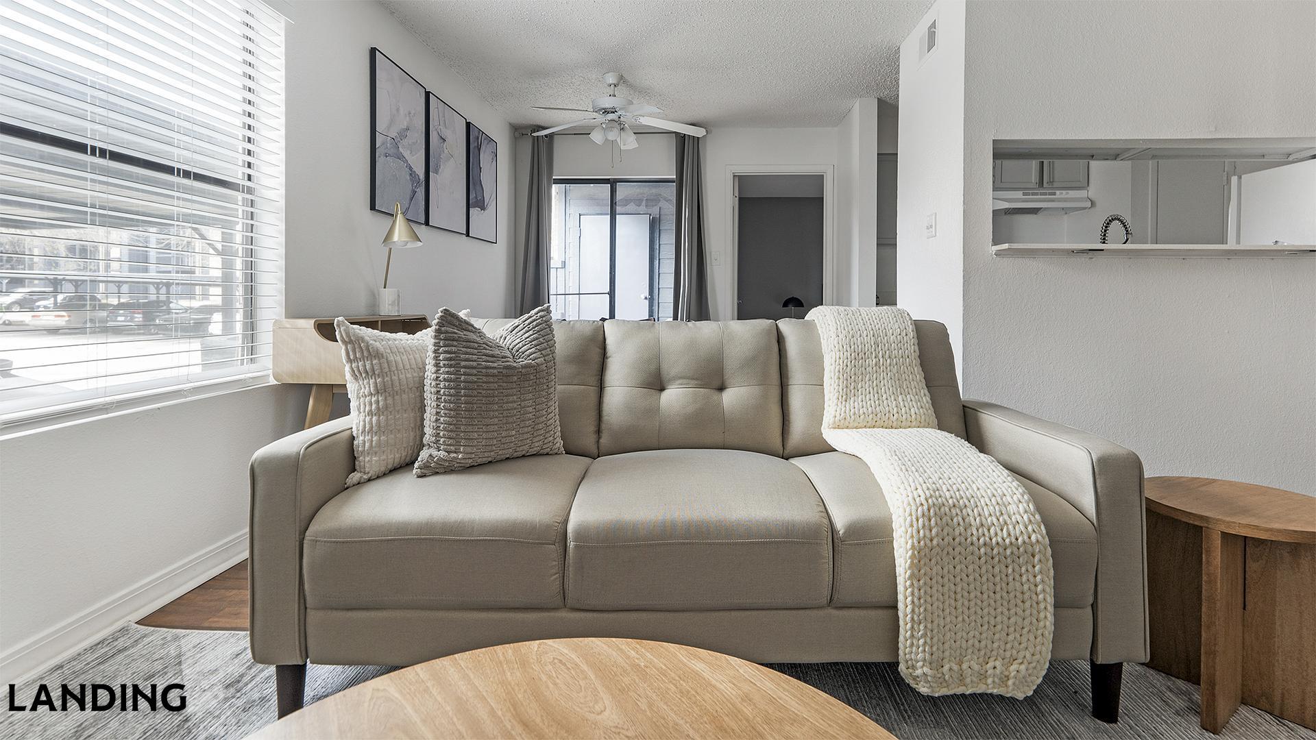 Building Photo - 1071 Clayton Ln