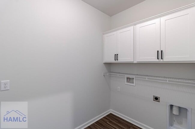 Building Photo - 147 Enclave Wy
