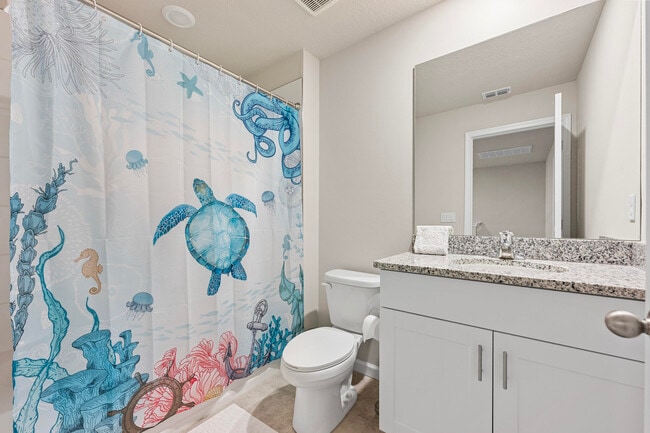 Building Photo - 5731 SE Edgewater Cir