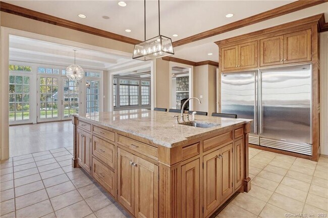 Building Photo - 1247 Oenoke Ridge