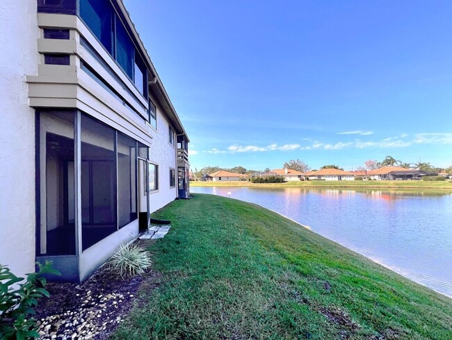 Building Photo - Charming 2-Bedroom, 2-Bathroom Townhome in Winterset