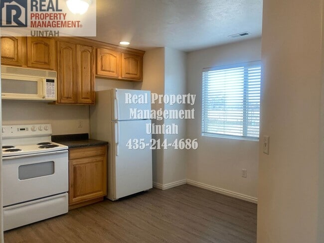 Building Photo - Beautiful Twin Home for Rent!