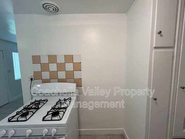 Building Photo - 85171 Bagdad Ave
