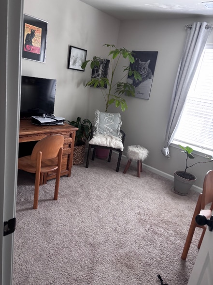 Building Photo - 8351 Child's Cove