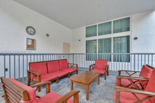 Building Photo - 234 NE 3rd St