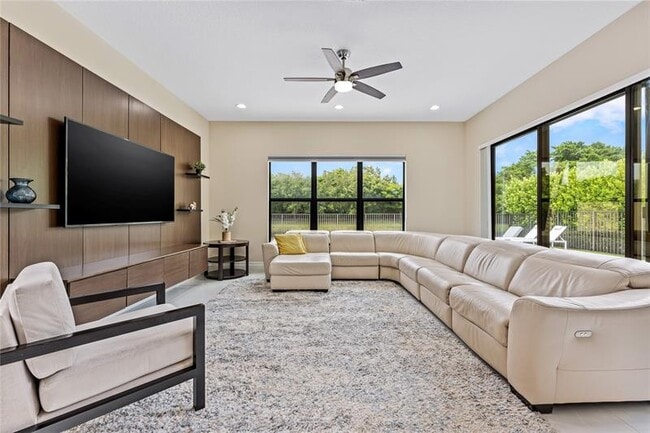 Building Photo - 9571 Eden Roc Ct