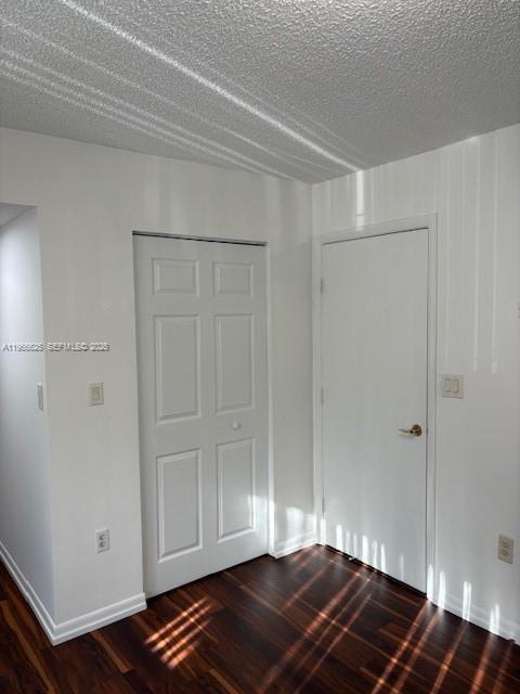 Building Photo - 15539 Miami Lakeway N