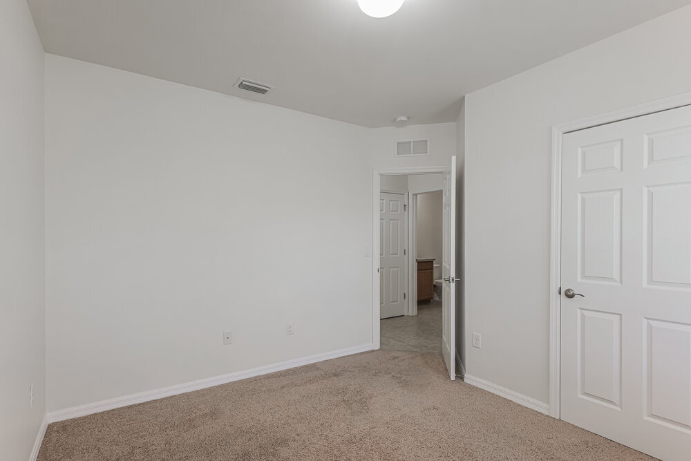 Building Photo - 203 NE 9th Ave