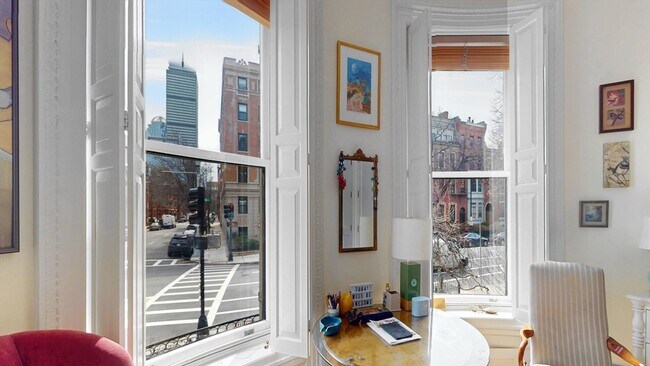 Building Photo - 404 Beacon St