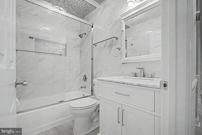 Building Photo - 2501 Eastern Point Ct