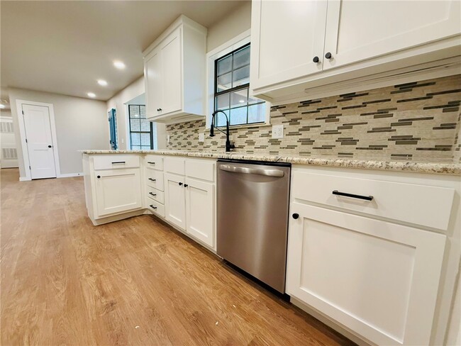 Building Photo - 1304 NW 10th St