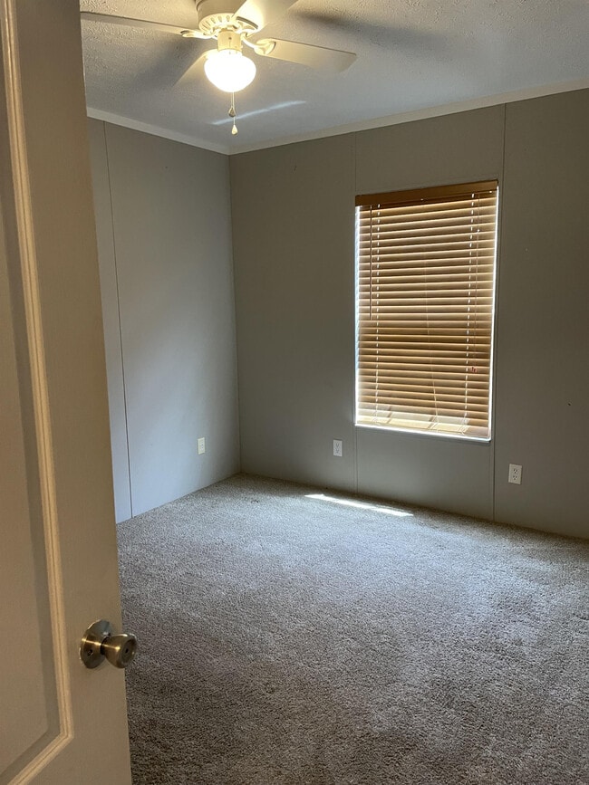 Building Photo - 2719 Addison Dr