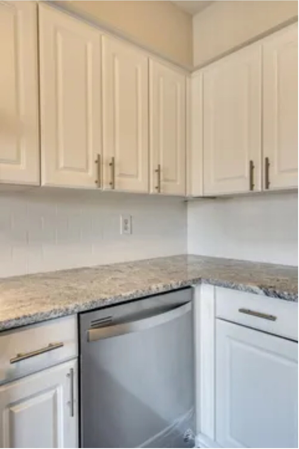 Building Photo - 5839 Brentwood Trce