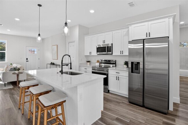 Building Photo - 8162 N Maltese Dr