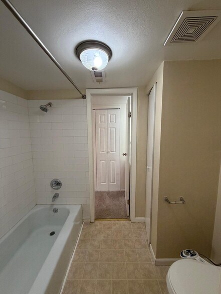 Building Photo - 4645 Merrimar Cir E