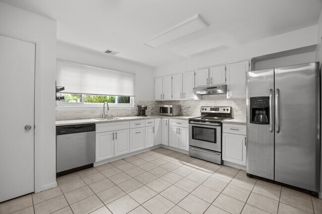 Building Photo - 1148 Willow Green Dr