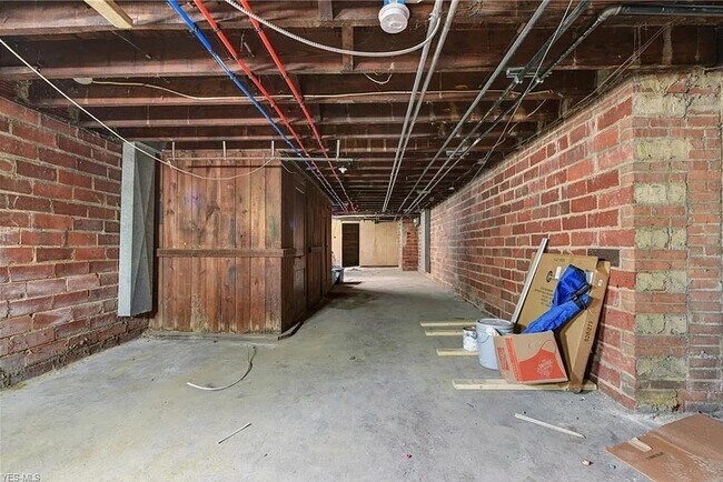 Building Photo - 1364 Bonnieview Ave