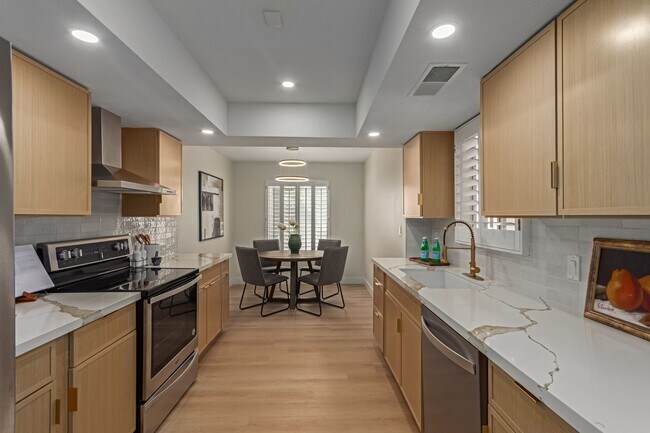 Building Photo - Charming 3-Bedroom Mid-Century Gem in the ...