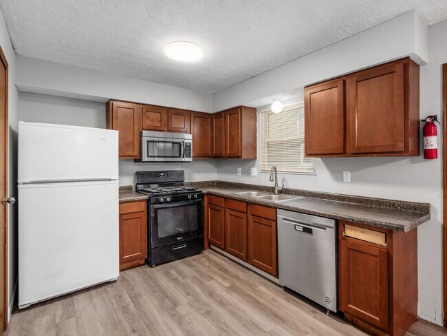 Building Photo - This home is going to go FAST! Apply TODAY!