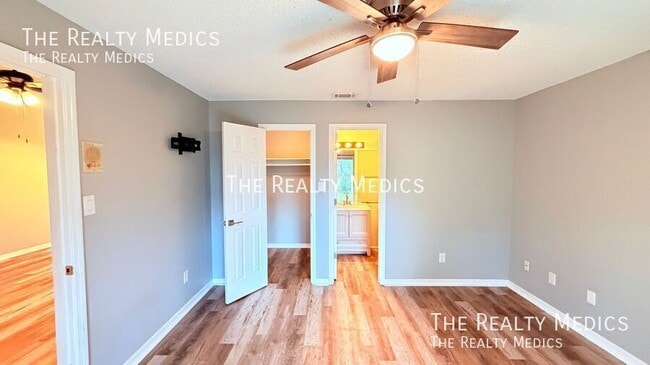 Building Photo - 7909 Richwood Dr