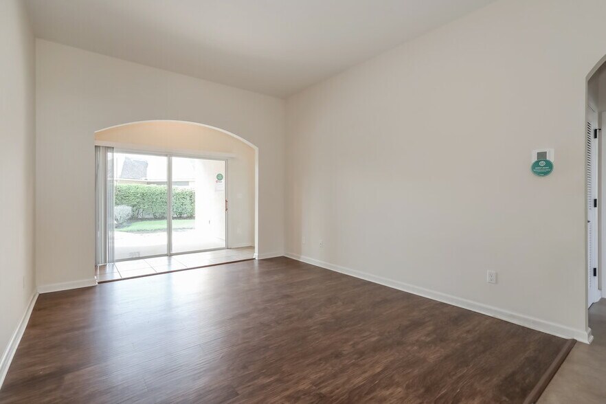 Building Photo - 1709 N Cappero Dr