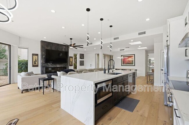 Building Photo - 8989 N Gainey Center Dr