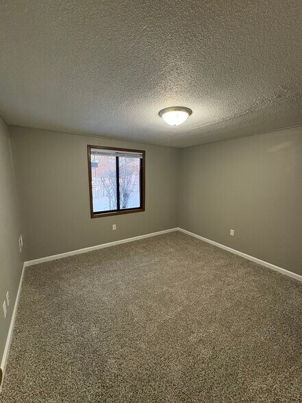 Building Photo - 310 S Pike St