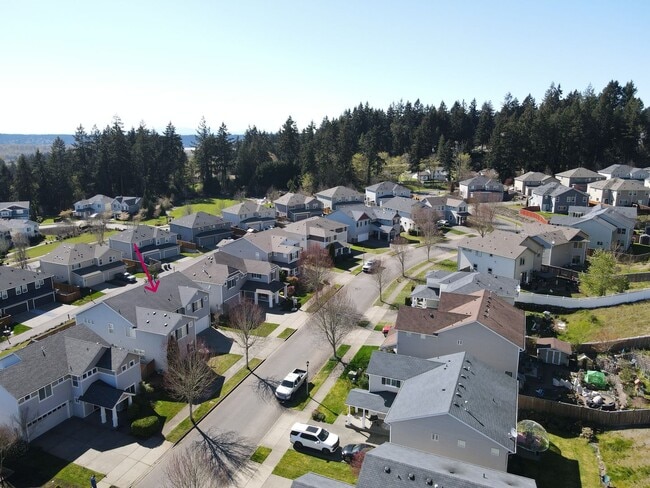 Building Photo - 1175 Swan Loop