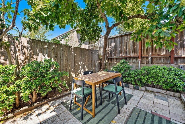 Building Photo - Woods Cove Ocean View Apartment