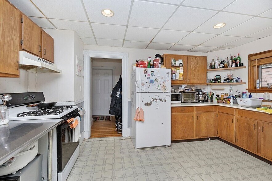 Building Photo - 287 Summit Ave