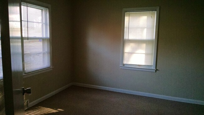 Building Photo - 7830 Donnelly Ave