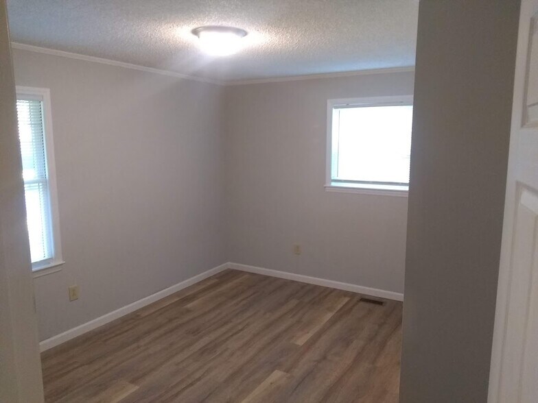 Building Photo - 3516 Marquis Dr