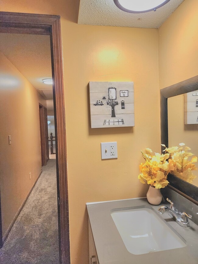 Hallway Bathroom - 7325 N Brooklyn Ave