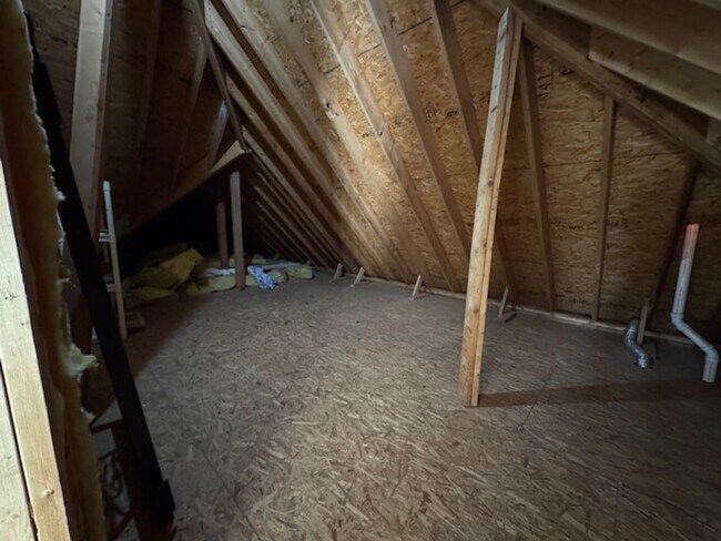 Building Photo - Eagle Ridge Golf Club!