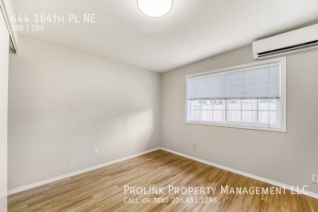 Building Photo - 644 164th Pl NE