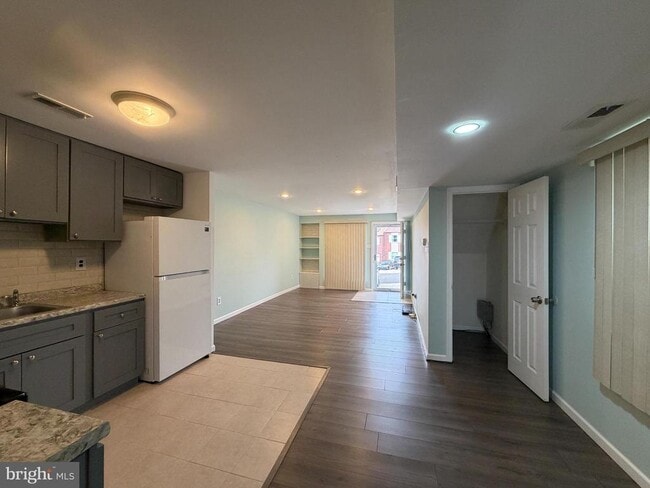 Building Photo - 606 Hazell Ln