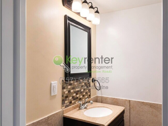 Building Photo - 153 S Comanche Cluster