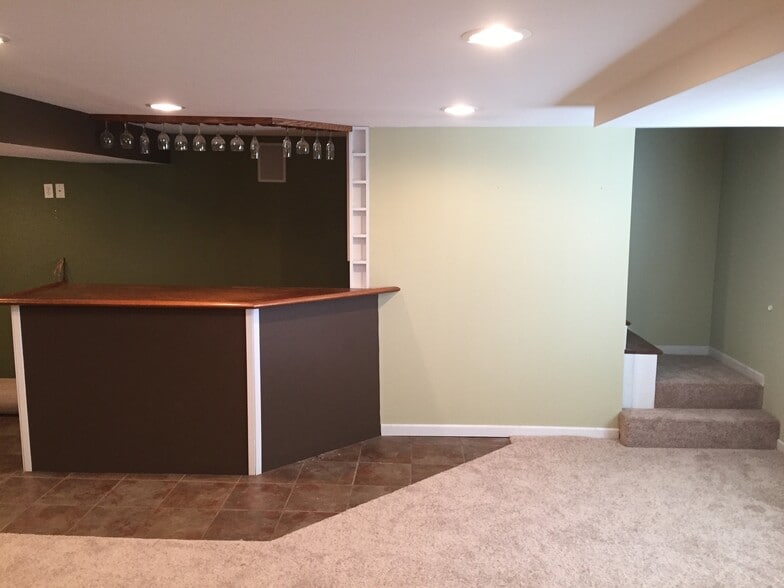 Building Photo - 3719 Clearview Dr