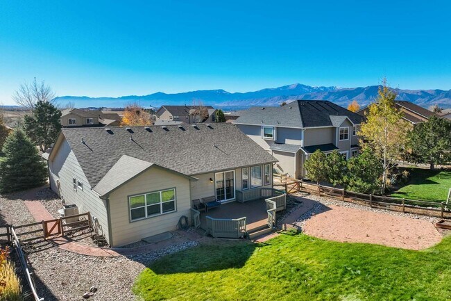 Building Photo - D20 5bdrm Home on Quiet Street in North Co...