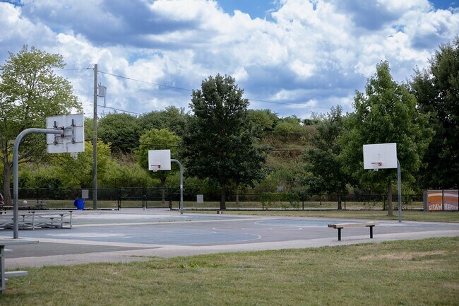 Building Photo - Spacious 2-Bedroom Apartment for Rent