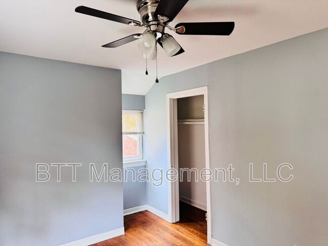 Building Photo - 8400 Greenwood Ave