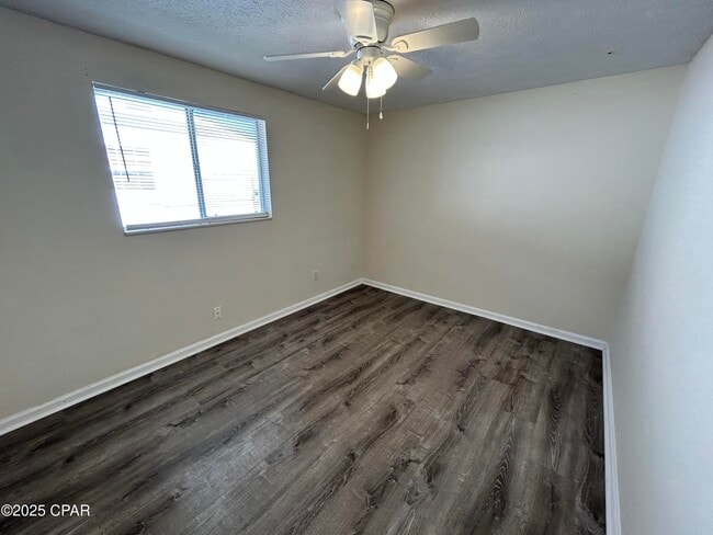 Building Photo - 1028 Bradley Cir