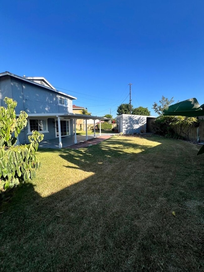 Building Photo - Spacious 2-Story House in Whittier