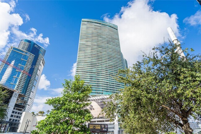 Building Photo - 888 Biscayne Blvd