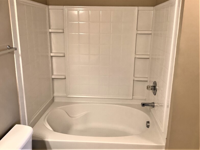 Building Photo - 6157 Paducah Dr