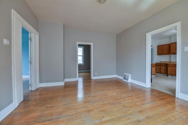 Building Photo - 1217 Chicago St