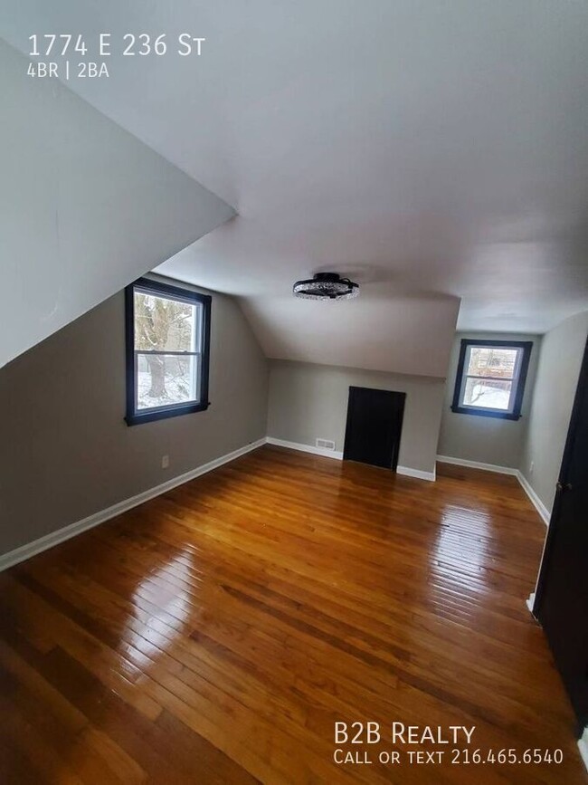 Building Photo - 1774 E 236th St