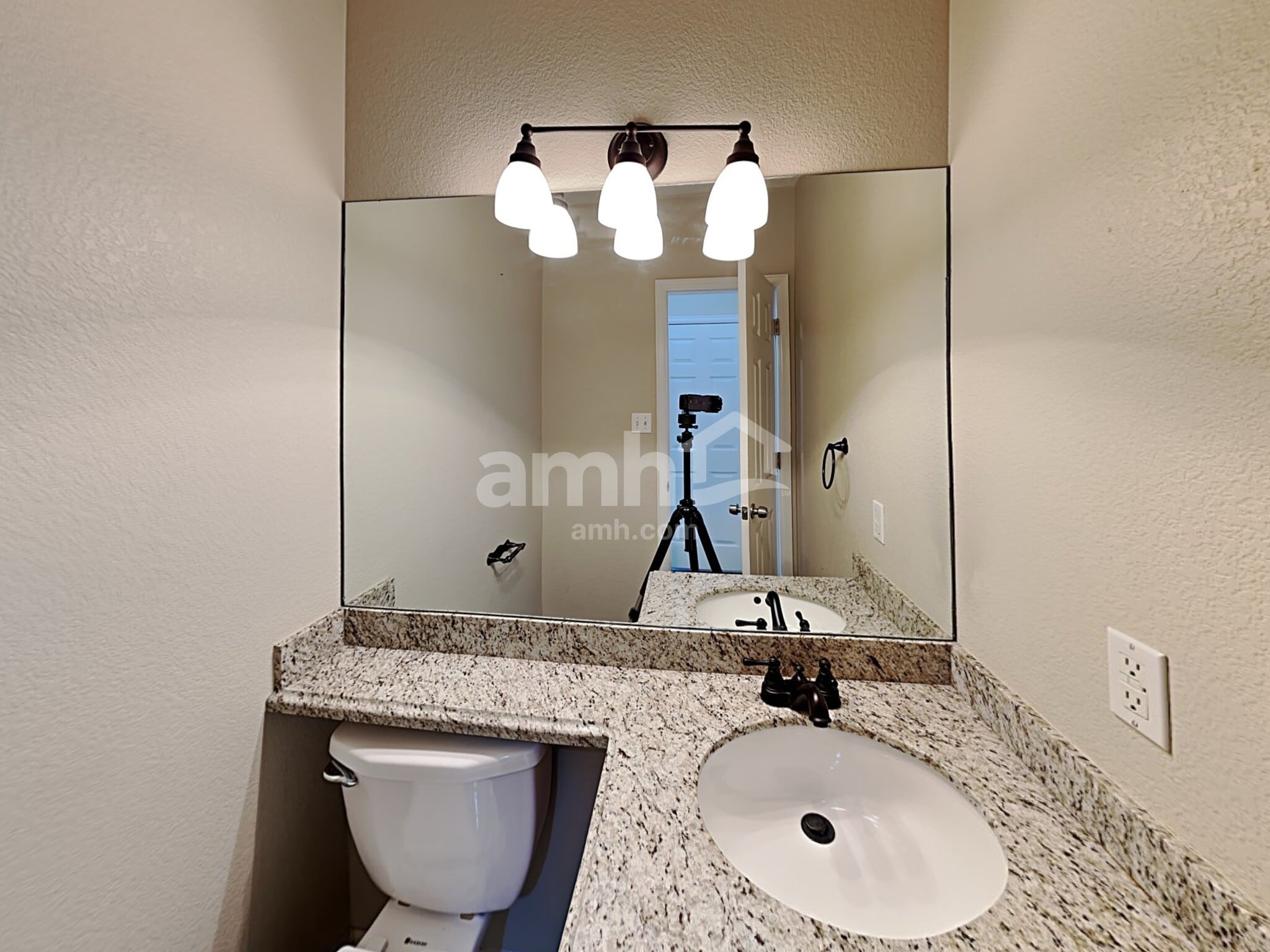 Building Photo - 10936 E 112th Pl